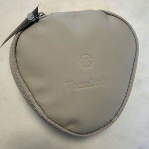 Therabody Soft Case Travel Kit Tag in Cream and Black